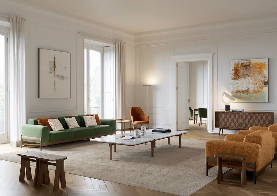 Sala clássica mobilada pela Wewood, com sofá verde, mesa de centro em mármore e cadeirões em tecido cor de laranja